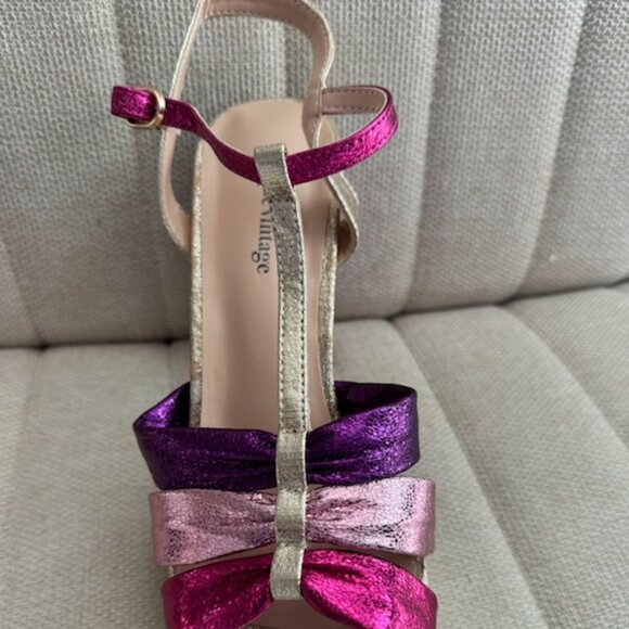 Unique Vintage 1970s Metallic Berry & Gold T-Strap Platform Heels - Never Worn - Picture 5 of 6